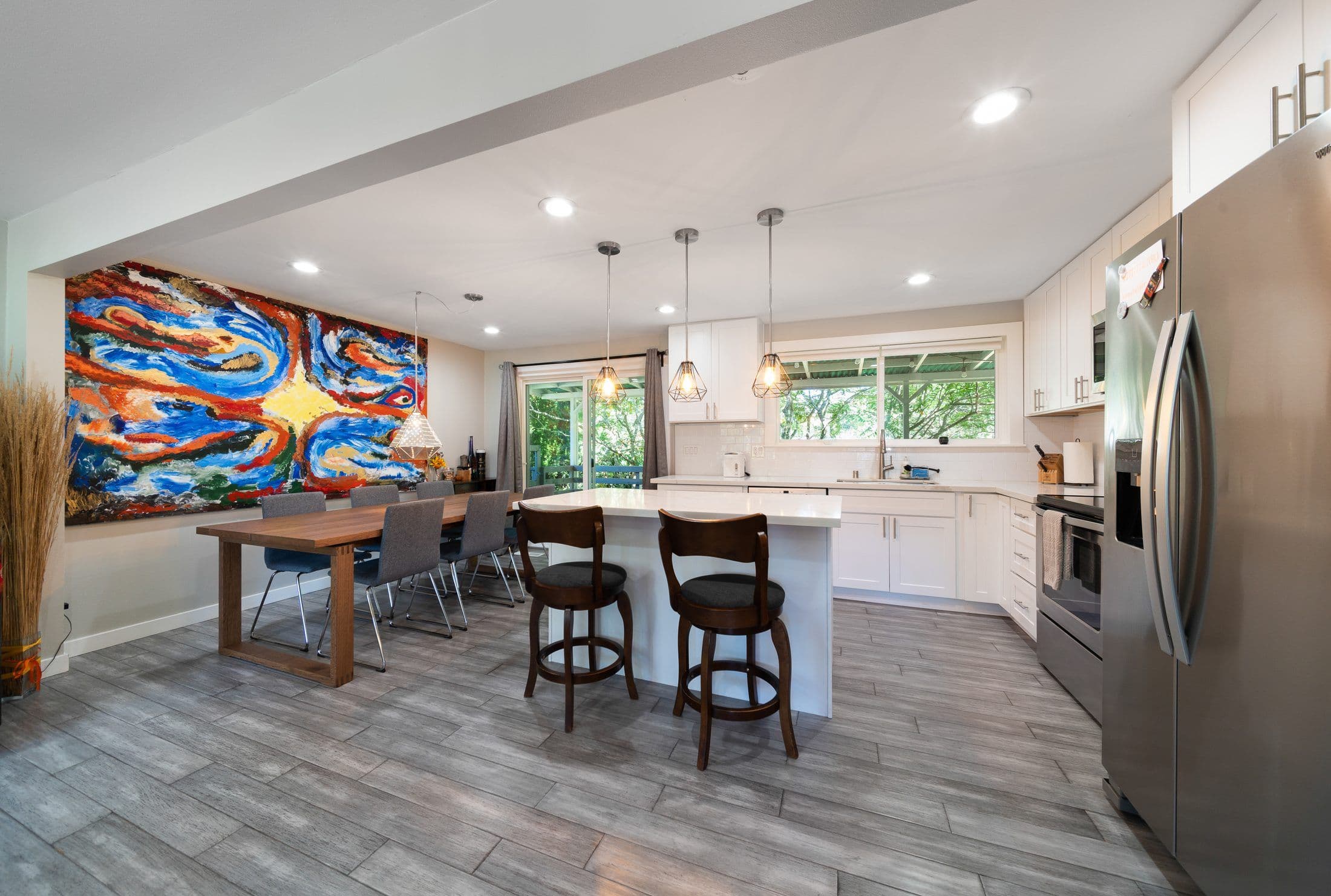 Modern Upper 3BR/2BA | EV Charger | Private Entry — photo 5