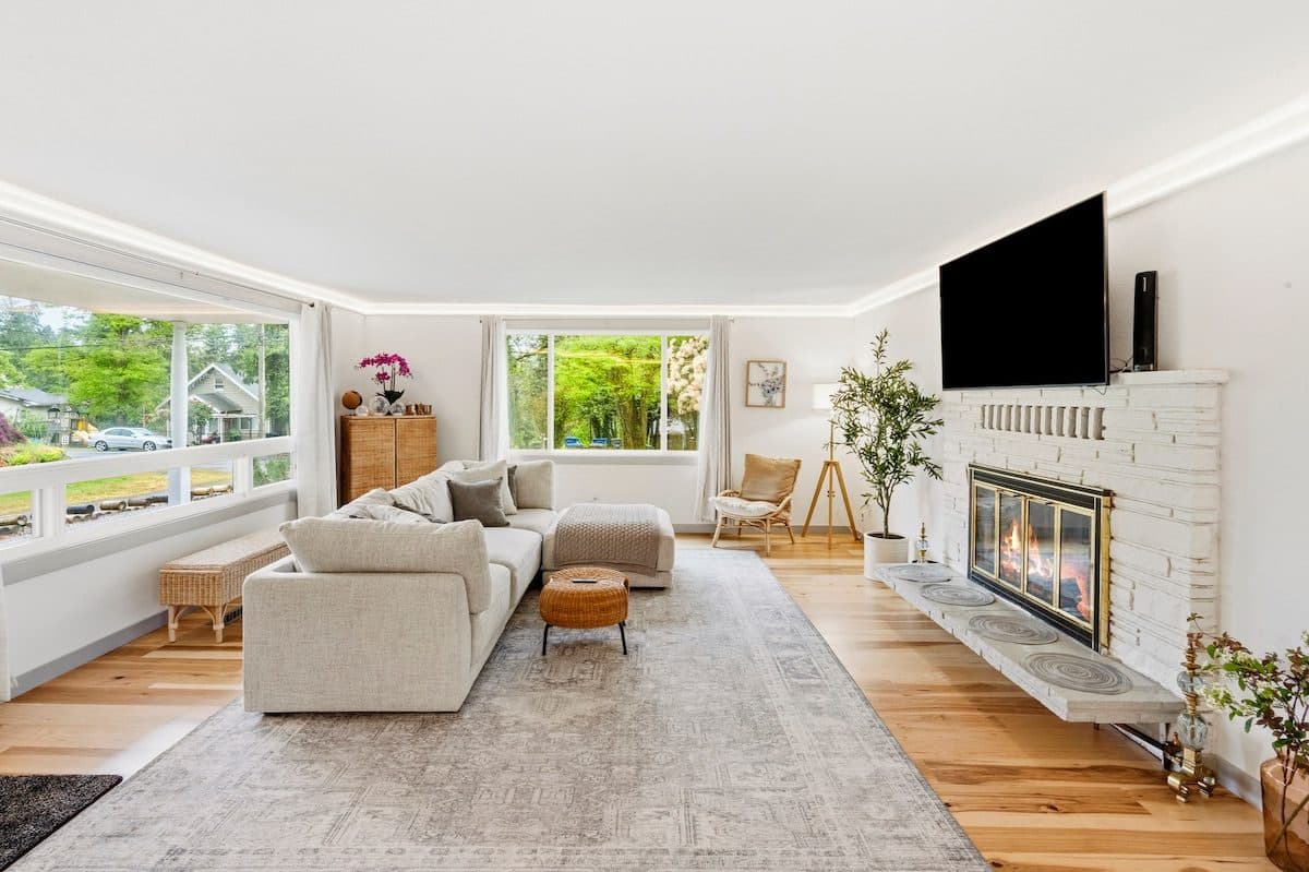 New modern 5BR Near Airport | King Beds